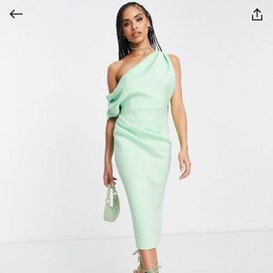 Fallen Shoulder Pleat Back Midi Dress